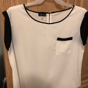 Black a white Blouse